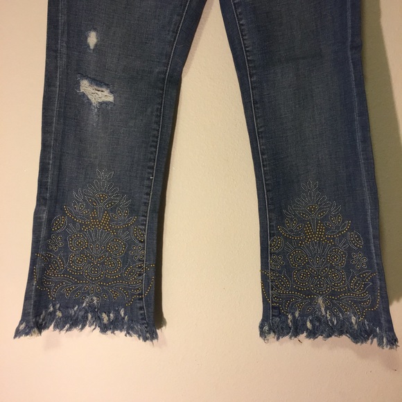 BLANKNYC DENIM-STUDDED CROP FLARE JEANS- Retail! - Picture 3 of 8